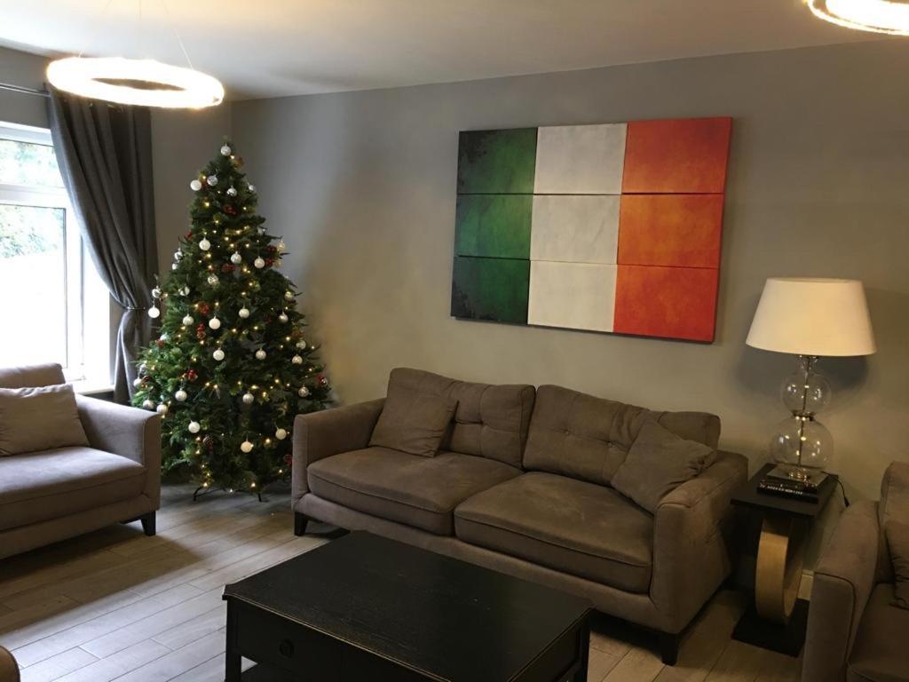 The Town House Kinsale, Hosted By Exquisite Holiday Homes, Sleeps 16 Dış mekan fotoğraf