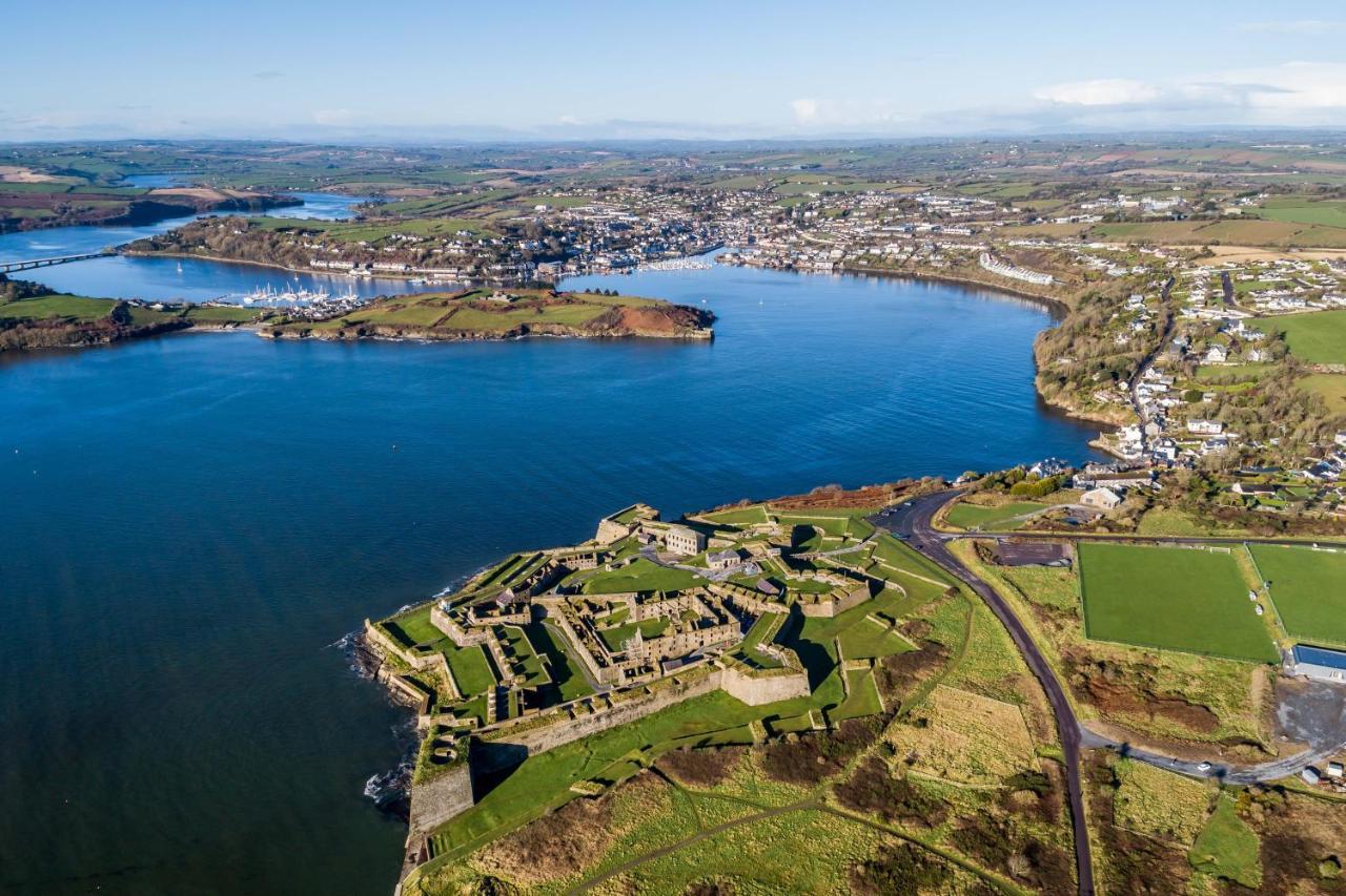The Town House Kinsale, Hosted By Exquisite Holiday Homes, Sleeps 16 Dış mekan fotoğraf