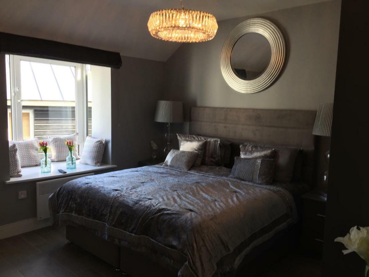 The Town House Kinsale, Hosted By Exquisite Holiday Homes, Sleeps 16 Dış mekan fotoğraf