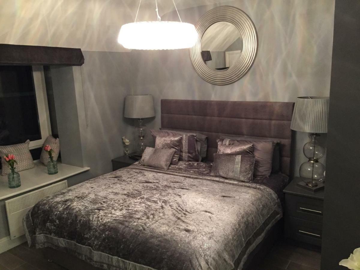 The Town House Kinsale, Hosted By Exquisite Holiday Homes, Sleeps 16 Dış mekan fotoğraf
