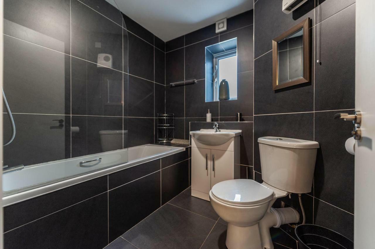 The Town House Kinsale, Hosted By Exquisite Holiday Homes, Sleeps 16 Dış mekan fotoğraf