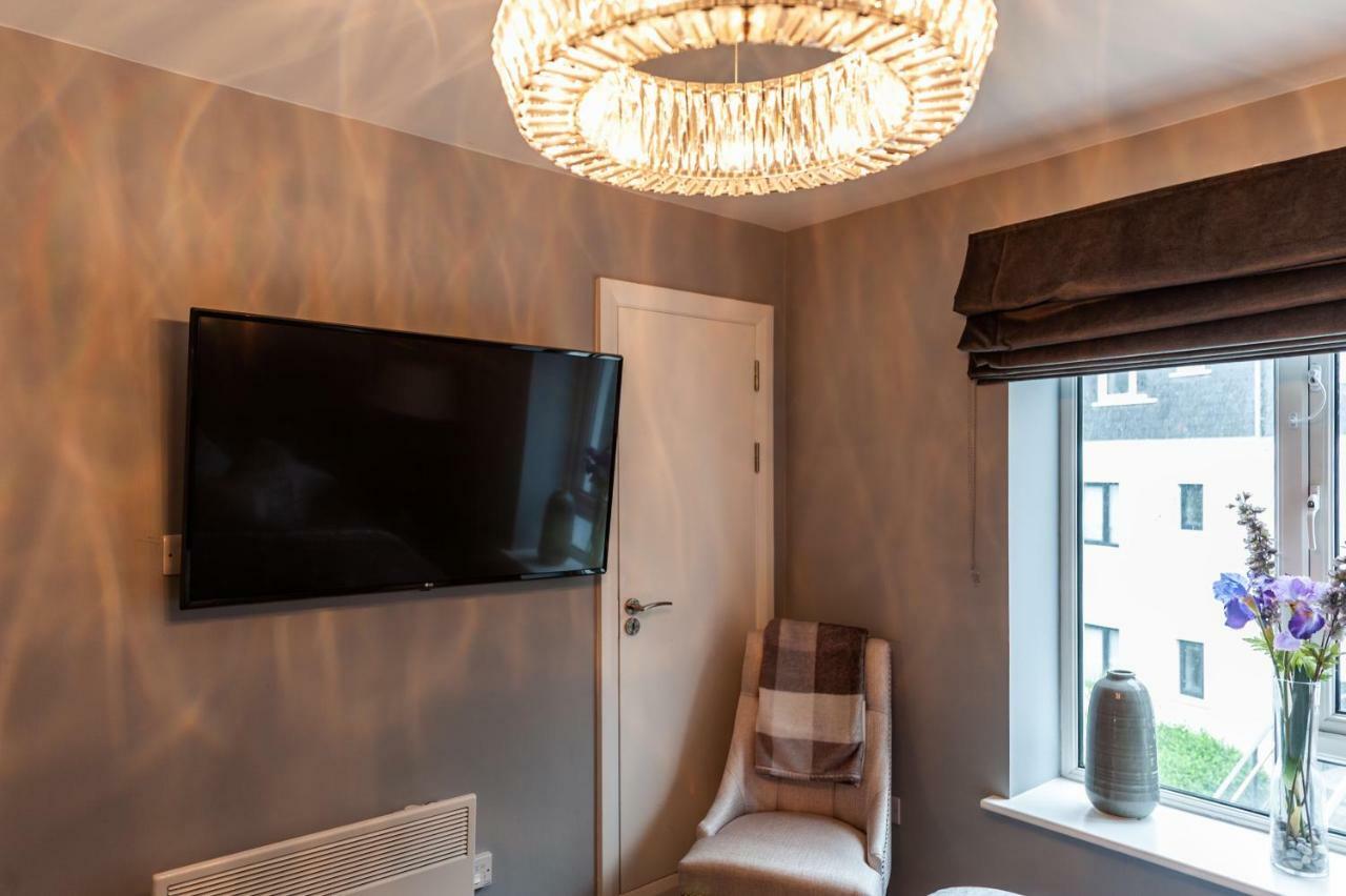 The Town House Kinsale, Hosted By Exquisite Holiday Homes, Sleeps 16 Dış mekan fotoğraf
